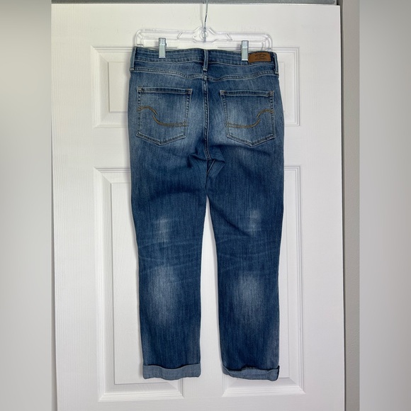 Signature by Levi Strauss Women's Denim Straight Leg Jeans - Picture 2 of 7